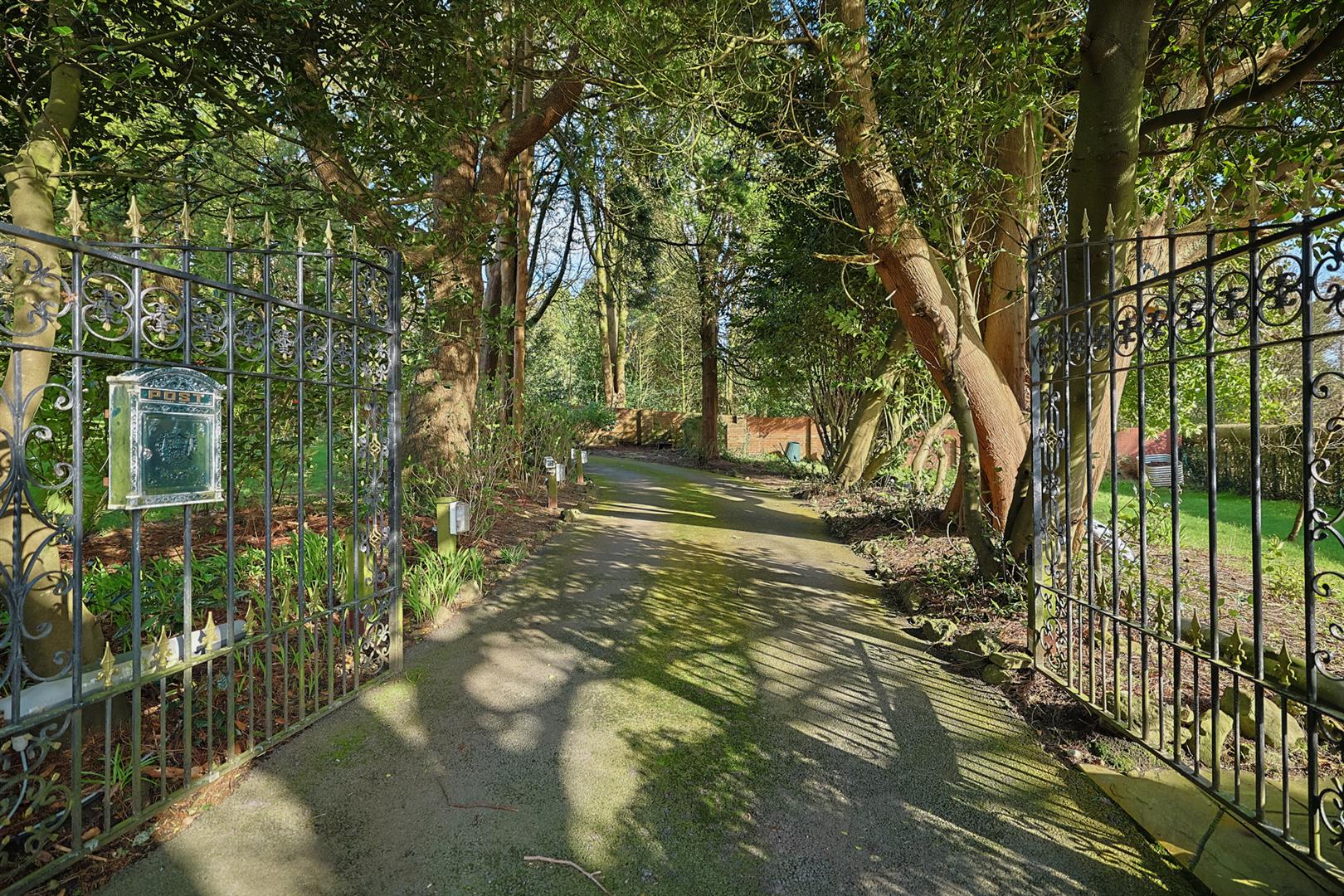 256 Gower Road, Sketty, Swansea, SA2 9JL